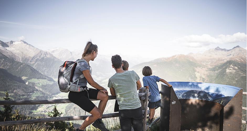 zirbenweg-speikboden-ahrntal-valle-aurina-speikboden-koni-studios