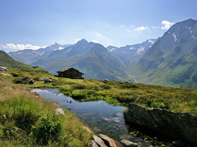 ahrntal-alm-mit-see-josef-gorfer-2017