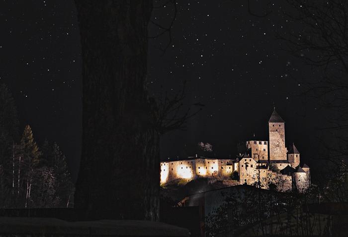 burg-taufers-nacht-c-eberhard-grossgasteiger