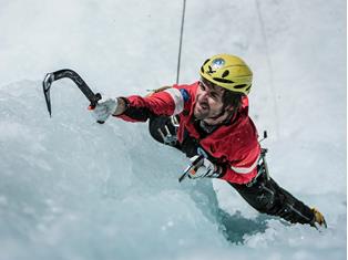 eisklettern-ahrntal-valle-aurina-idm-suedtirol-hansi-heckmair-2