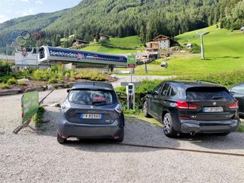 Stazione di ricarica per veicoli elettrici (2 x 22kW, tipo 2)